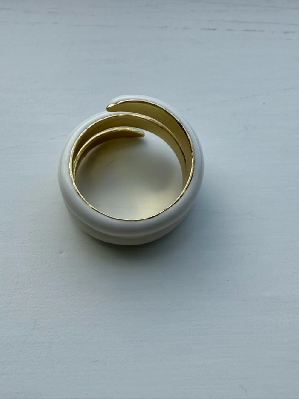 Minimalist White Enamel Spiral / Snake Triple-Band Ring - Size 6.5